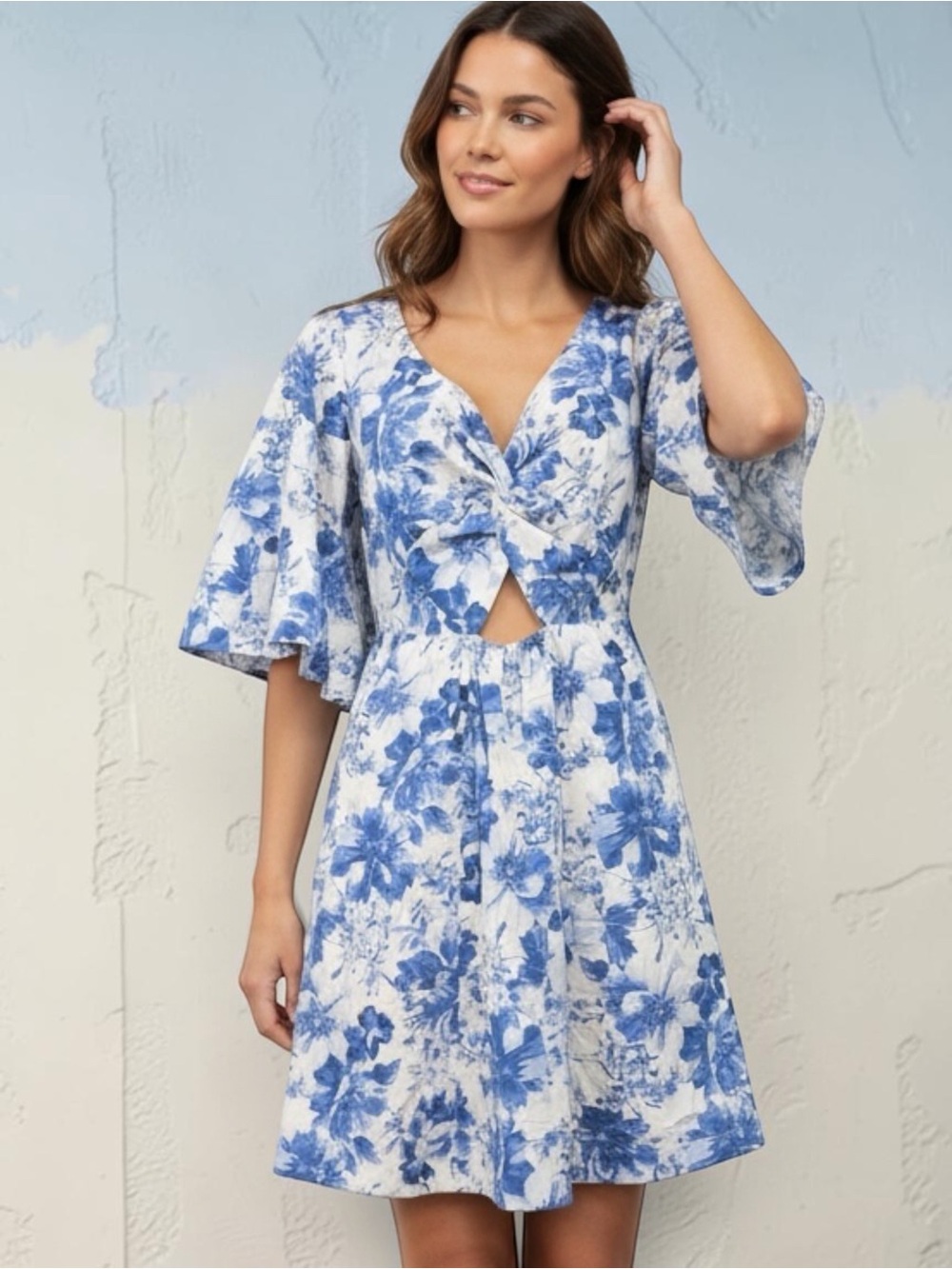 Abercrombie & Fitch Blue White Floral Cutout Mini Dress Size L Smocked Back - Picture 2 of 10